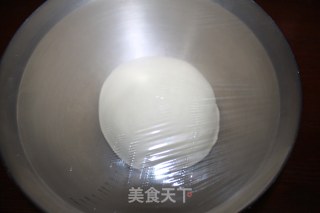 【黑椒牛柳披萨】---享受不同的味道的做法步骤：2