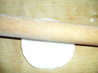 紫甘蓝香菜水晶饺的做法步骤：5