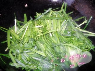 韭菜炒鸡蛋的做法步骤：4