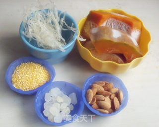 南瓜玉米杏仁豆腐的做法步骤：1