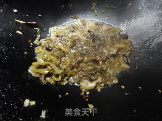 麻辣酸菜炒猪肝的做法步骤：7