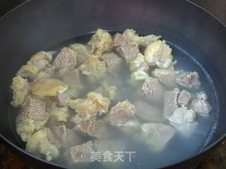 胡萝卜炖牛腩的做法步骤：3