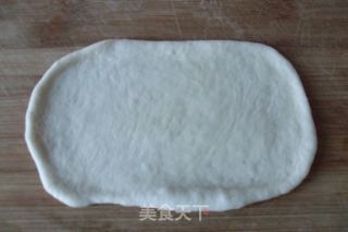 香肠肉松卷的做法步骤：6