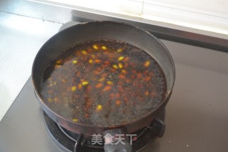 无肉也欢之【油面筋烧毛豆】的做法步骤：5