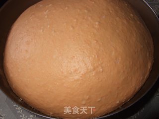 胡萝卜小餐包的做法步骤：1