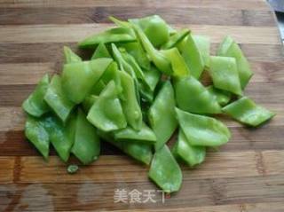 百合烧荷兰豆的做法步骤：2