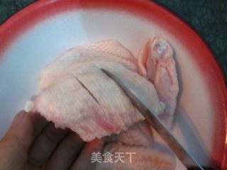 泰式风情美食—[泰式咖喱烤鸡翅]的做法步骤：2