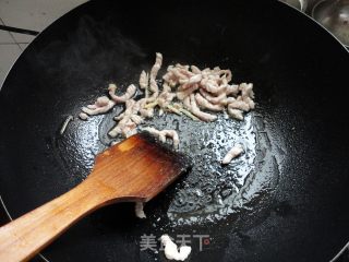 最最简单的家常面食-------青菜肉丝汤面的做法步骤：3