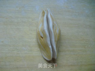 双色花卷的做法步骤：6