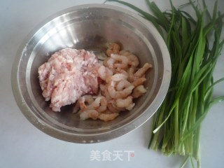 猪肉三鲜水饺的做法步骤：2