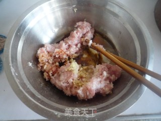 猪肉三鲜水饺的做法步骤：3