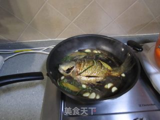 红烧江鲫的做法步骤：6