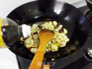 蚕豆肉末炒雪菜的做法步骤：6