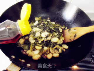 蚕豆肉末炒雪菜的做法步骤：10