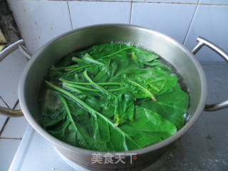 【油泼辣椒菠菜面】－－陕西传统小吃的做法步骤：1