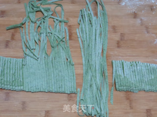 【油泼辣椒菠菜面】－－陕西传统小吃的做法步骤：7