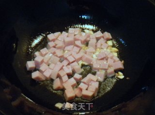 香肠炒西葫芦丁的做法步骤：4