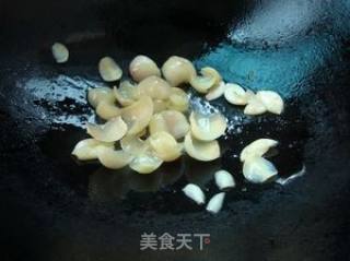 家常漂亮小菜——胡萝卜莴笋烧百合的做法步骤：5