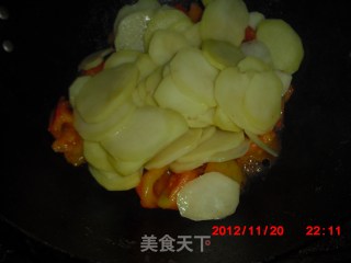西红柿炒土豆的做法步骤：8