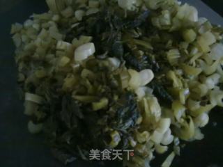 炒酸菜的做法步骤：1