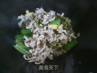 炒酸菜的做法步骤：7