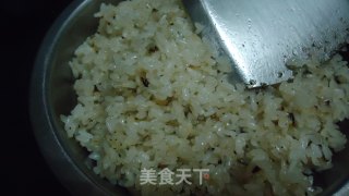 腊肠炒饭的做法步骤：1