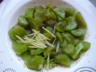 炝拌莴笋的做法步骤：4