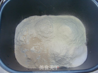 霸王肠仔排包的做法步骤：2