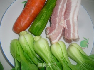 醋焖五花肉的做法步骤：1