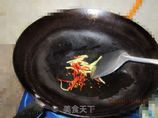 爆双丝的做法步骤：6