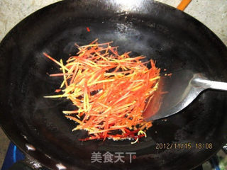 爆双丝的做法步骤：7