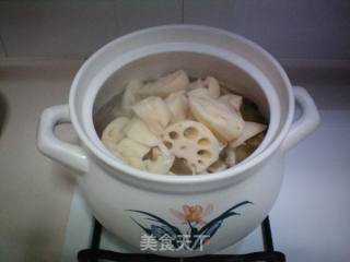 莲藕排骨汤的做法步骤：9