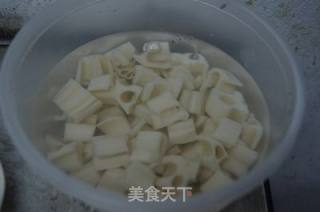 鱼香杏鲍菇藕丁的做法步骤：3
