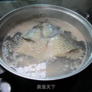 鱼头萝卜汤的做法步骤：3