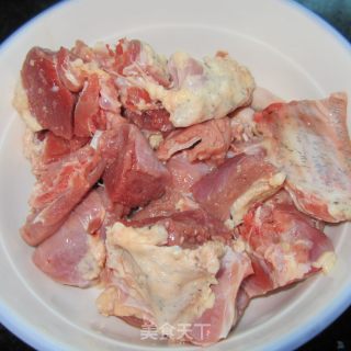 麻辣豆腐鸭汤煲的做法步骤：1