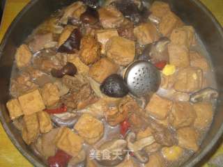 香菇豆泡炖鸡块的做法步骤：10