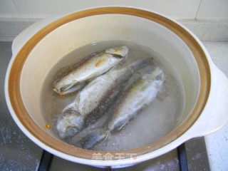砂锅鲫鱼汤的做法步骤：5