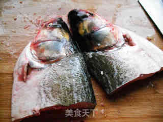 泡椒鱼头——附泡椒做法的做法步骤：2