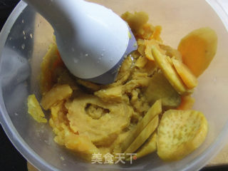 香煎红薯饼的做法步骤：2