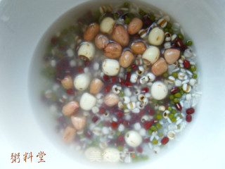 红枣莲子八宝粥的做法步骤：3
