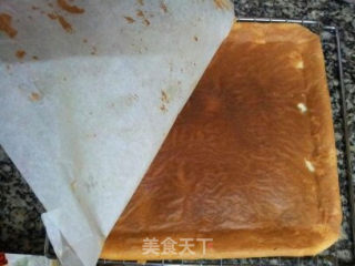 蓝莓戚风卷的做法步骤：13