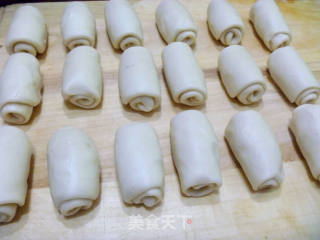 【怡汝私房中式点心】在家做点心---芝麻果仁酥皮的做法步骤：10