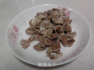 西红柿炖牛腩的做法步骤：1
