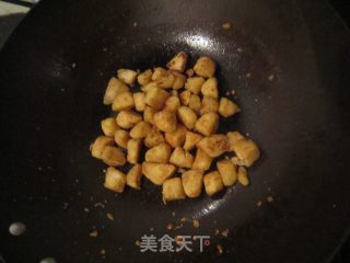 香辣馒头丁的做法步骤：8