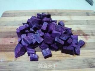 漂亮好吃的紫色诱惑——紫薯银耳汤的做法步骤：4