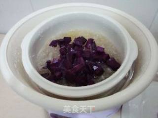 漂亮好吃的紫色诱惑——紫薯银耳汤的做法步骤：5