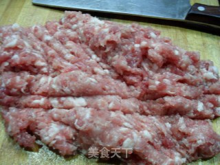 肉丸的做法步骤：1