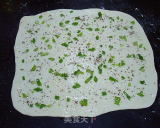 椒盐香葱花卷的做法步骤：8