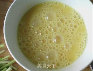 韭菜炒鸡蛋的做法步骤：2