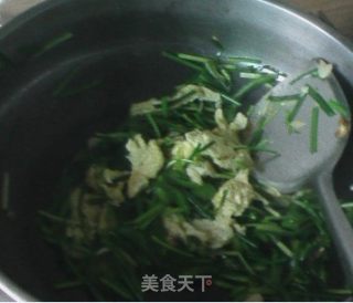 韭菜炒鸡蛋的做法步骤：8